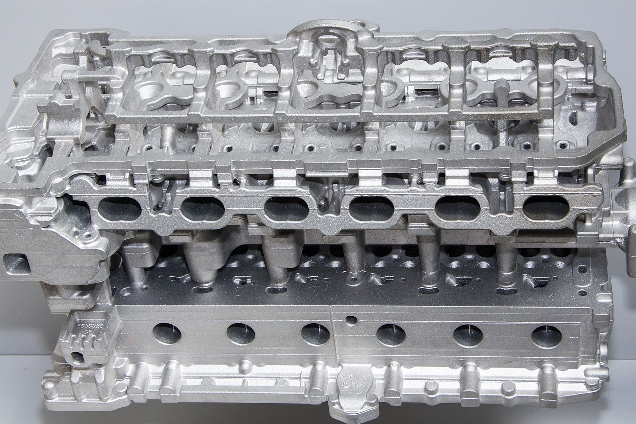 cylinder head, casting, 6 cylinder-192906.jpg